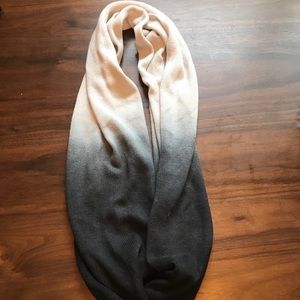 Black and white ombré loop scarf